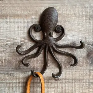 Octopus Wall Hook Rack in Cast Iron (Set of 2)