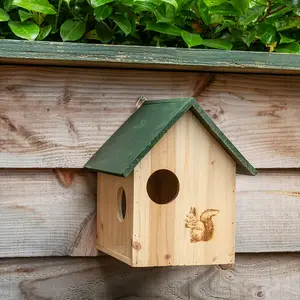 URBNGARDEN 28cm Depth Squirrel House Wooden Shelter Hanging Nest Box Feeding Habitat With Hanger