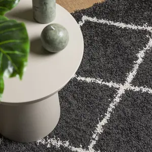 Shaggy Rug PAMPLONA High Pile Modern Black and Cream 80x150 cm