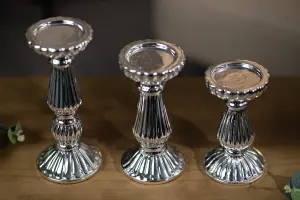 3pc Pillar Candle Staggered Holder Set