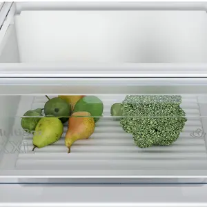 Bosch KIV87NSE0G 70:30 Built-in Fridge freezer