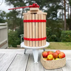 Traditional Fruit and Apple Press (18 Litre) with Straining Bag