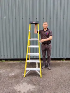 Titan 5 Tread Heavy-Duty Fibreglass Platform Step Ladder (1.97m)