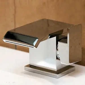 Nes Home Devon Contemporary Square Chrome Waterfall Basin Sink Single Lever Mixer Tap