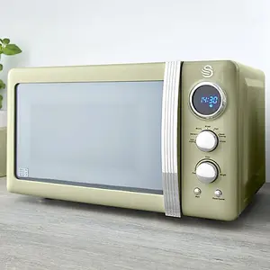 Swan Retro 800W Digital Microwave Green