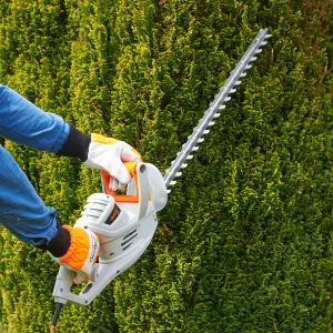 VonHaus Hedge Trimmer 550W, Electric Lightweight Cutter for Hedges, Bushes, Branches & More, Comes with Blade Cover, 10m Cable