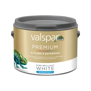 Valspar Premium Kitchen & Bathroom Pure Brilliant White Matt Emulsion paint, 2.5L