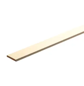 Self-adhesive Fully finished White MDF D-shape Moulding (L)2400mm (W)30mm (T)6mm