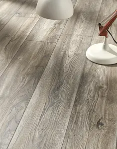 Swiss Krono Villa - Harbour Oak Grey 12mm Laminate Flooring. 1.29m² Pack