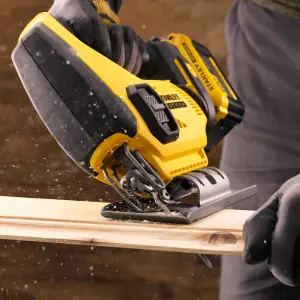 Stanley FatMax Li-ion V20 18V Cordless Jigsaw (1 x 2Ah) - SFMCS600D1K-GB