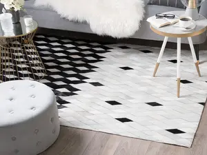 Cowhide Area Rug 140 x 200 cm Black and White MALDAN