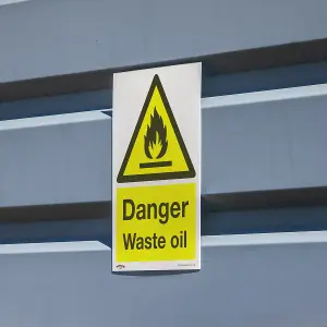 Sealey Warning Safety Sign Danger Waste Oil Rigid Plastic 200 x 300mm SS60P1