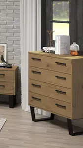 4 drawer chest of drawers, Antique waxed pine Texas range