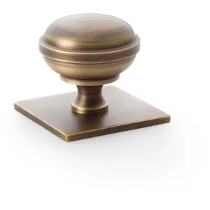 Classic Round Cabinet Door Knob & Matching Backplate - Antique Brass 38mm Handle