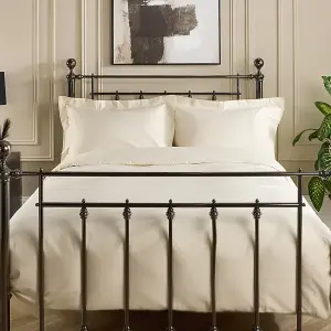 Hotel Pure Luxury 4 Star Duvet Cover Set