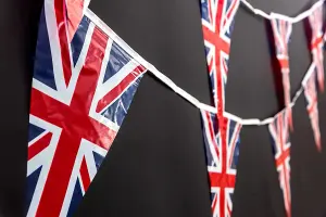 18m 60ft Union Jack Bunting Banner 40 Triangle Flags Sports Royal Events Street Party GB Support