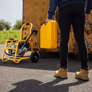 JCB Petrol Pressure Washer 4000psi / 276BAR Annovi Reverberi Triplex AR pump 15L/min Flow Rate 457cc JCB Engine  JCB-PW15040P