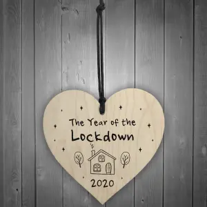 Red Ocean The Year Of The Lockdown Novelty Wooden Heart Sign Home Decor Signs Christmas Bauble Gifts