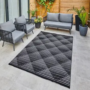 Black Outdoor Rug, Geometric Striped Stain-Resistant Rug For Patio Decks, 3mm Modern Outdoor Area Rug- 190cm X 290cm