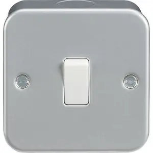 Knightsbridge Single Metal Clad Switch 1 Gang 2 Way 10AX - M2000