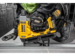 Dewalt DCN890N 18v XR Cordless Concrete Nailer Nail Nailing Gun - Bare Unit