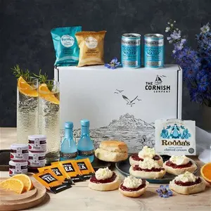 The Gin & Tonic Cream Tea Hamper