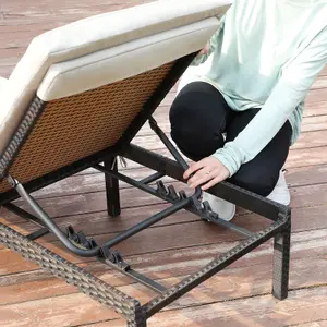 SONGMICS Sun Lounger,  with 5 cm Thick Mattress, Rattan-Like Surface, Reclining Backrest, 198 x 59 x 28 cm, Load Capacity 15