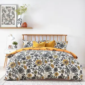 furn. Scandi Poppy Floral Reversible Duvet Cover Set