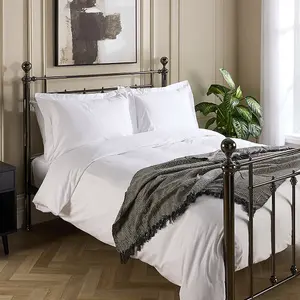 Hotel Pure Luxury 4 Star Duvet Cover Set