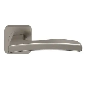 GoodHome Irvil Brushed Nickel effect Round Latch Door handle (L)126.5mm (D)58mm, Pair