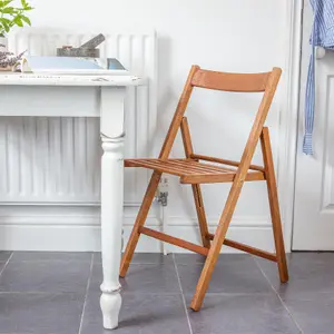 Harbour Housewares - Beech Folding Chairs - Walnut - Pack of 2