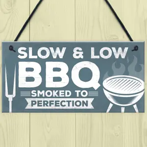 Red Ocean Novelty BBQ Sign For Garden BBQ Area Sign Garden Shed Plaque Gifts For Men Keepsake