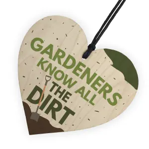 Red Ocean Gardeners Know The Dirt Wooden Hanging Heart Novelty Garden Plaque Gift Gardening Sign