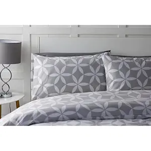 Belledorm Georgia Geometric Duvet Cover Set Cloudy/White (Superking)