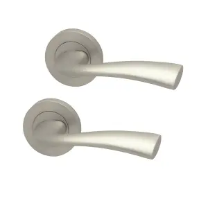 Intelligent Hardware - Internal Door Handle - Pair - Lever on Round Rose - Scimitar - Satin Chrome