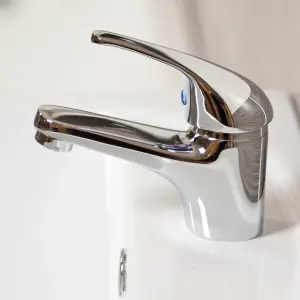 Lago Polished Chrome Round Deck-mounted Basin Mono Mixer Tap