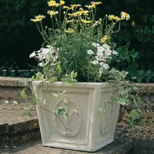 Large Classic Sandstone Outdoor Planter