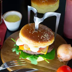 Burger Skewer Special Edition 18/8 Stainless Steel with Wooden Plate 20cm Diameter