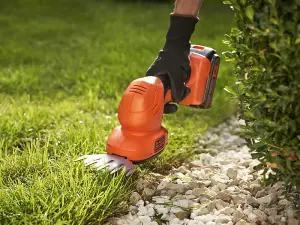 BLACK & DECKER BCSS18D1 18v Shrub trimmer