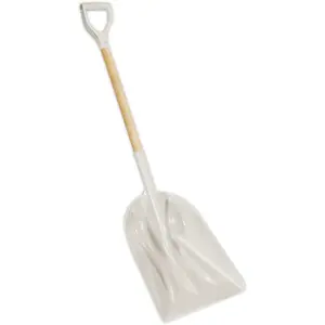 Heavy Duty Wooden Shovel with 900mm Handle for Versatile Outdoor Use