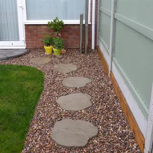 Highland Pebbles 14-20mm 20kg Bag Pallet of 49