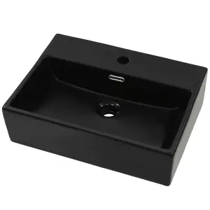 Berkfield Basin with Faucet Hole Ceramic Black 51.5x38.5x15 cm