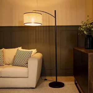 ValueLights Preto Black Metal Curve Stem Floor Lamp with a Natural Cane Wicker Shade with Black Trim