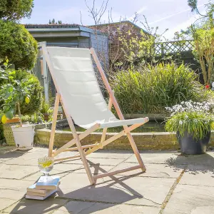 Harbour Housewares - Folding Wooden Deck Chair - Light Grey