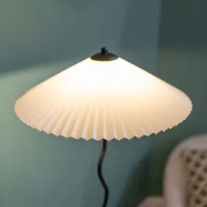 ValueLights Black Metal Wavy Stem Floor Lamp with a White Origami Pleated Shade