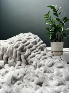 Aspen Faux Fur Silver Throw - 130x150cm