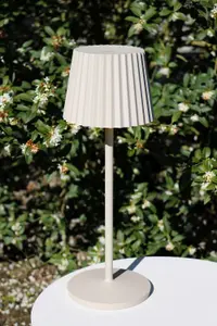 Lucide Justine Cottage Rechargeable Table lamp Outdoor - LED Dim. 2700K - IP54 - With wireless charging pad - Cream