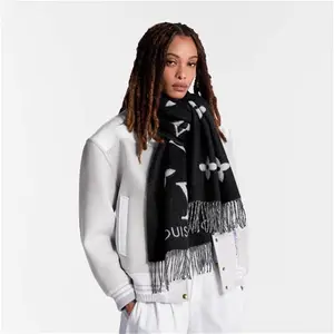 Louis Vuitton® - Reykjavik Scarf - Cashmere - Black - Women - Luxury