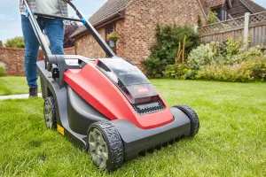 Toro 21843 Flex-Force 60V Battery Lawnmower Push 43cm includes 4Ah Battery & Charger