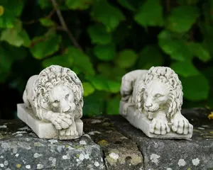 Pair of Canova Lion Stone Statues Italian Classical Animal Outdoor Garden Lions Ornament Decoration